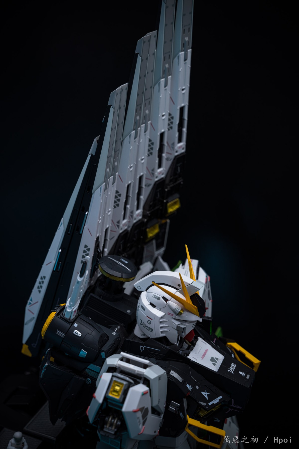解体匠機 RX 93 ν Gundam + 專用浮游炮