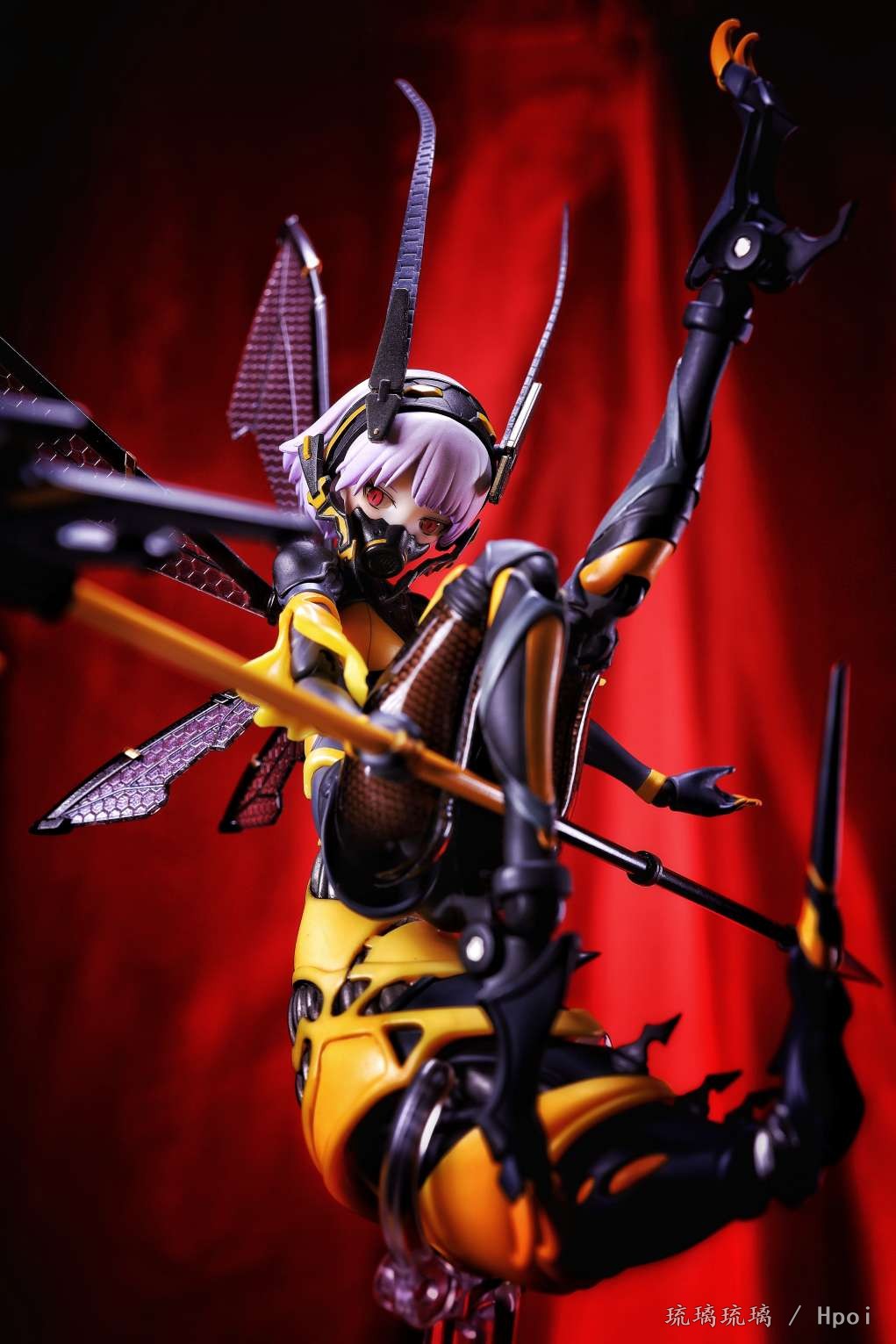 嗡嗡嗡嗡，啪！原来是一只小蜜蜂