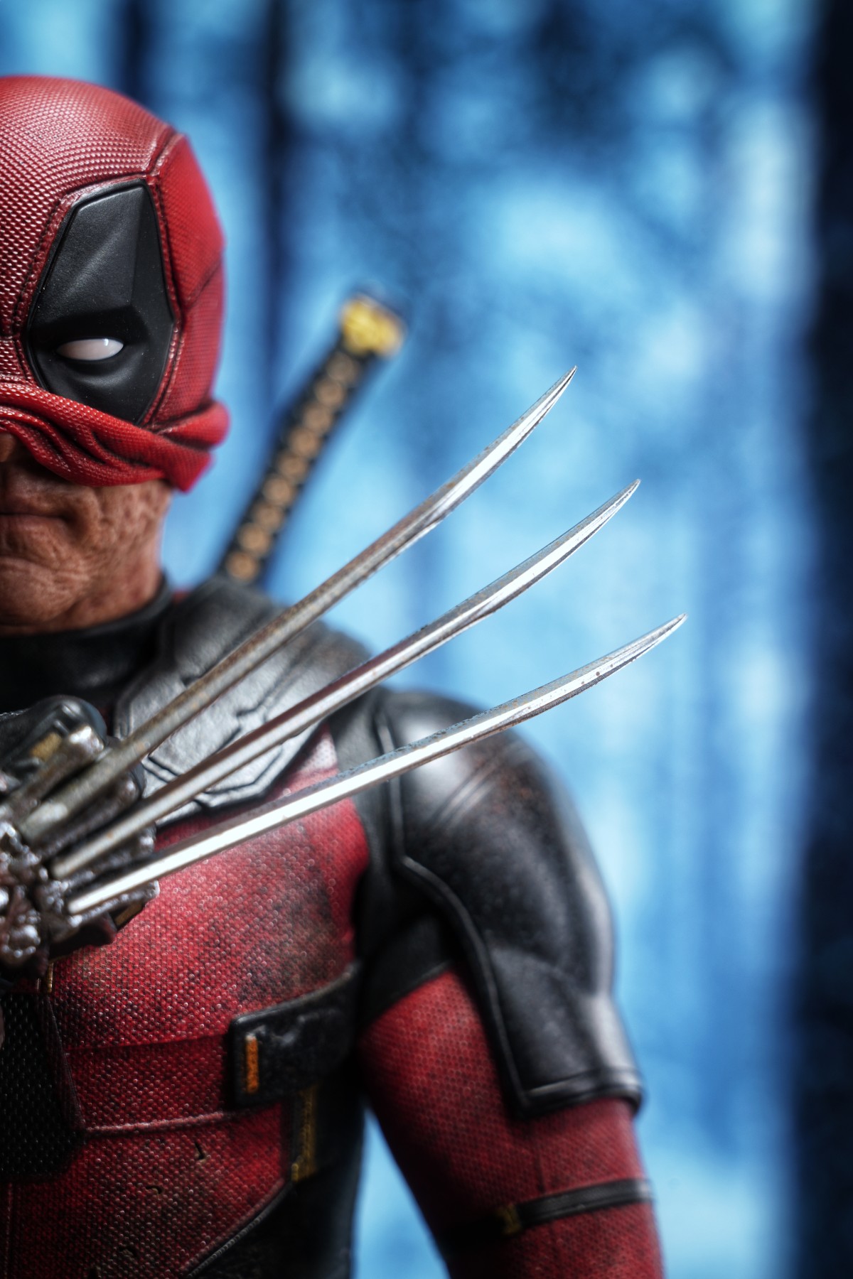 hottoys 《死侍与金刚狼》死侍 战斗版 | Hpoi手办维基