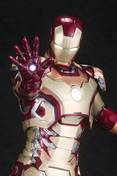 ARTFX  钢铁侠 MARK42