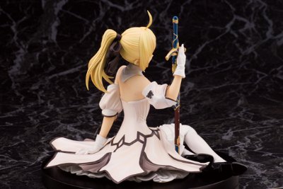 Saber・Lily
