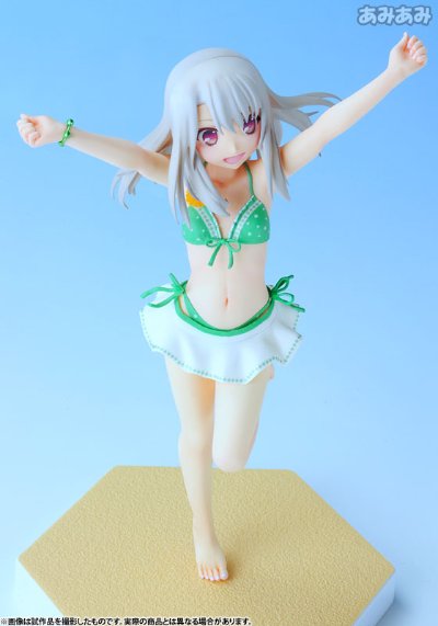 BEACH QUEENS Fate/kaleid liner 伊莉雅斯菲尔·冯·爱因兹贝伦 	伊莉雅斯菲尔·冯·爱因兹贝伦