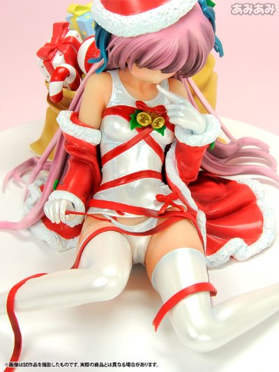 白色学校泳装圣诞装饰