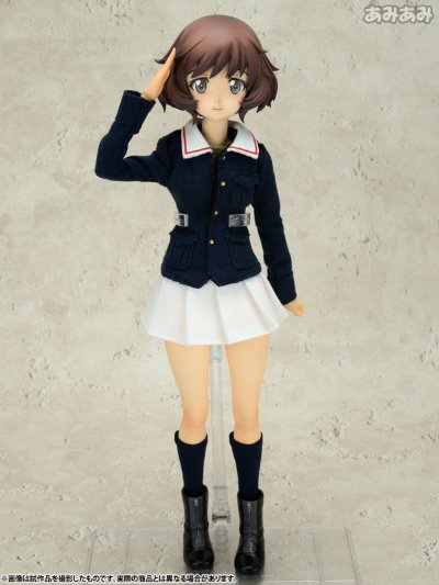 REAL ACTION HEROES No.690 RAH 少女与战车 秋山优花里