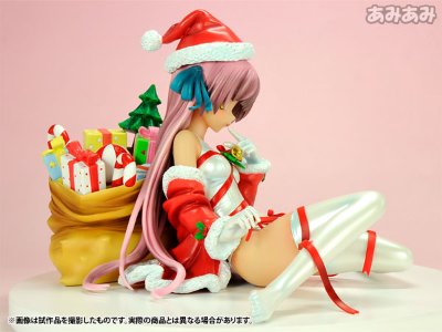 白色学校泳装圣诞装饰