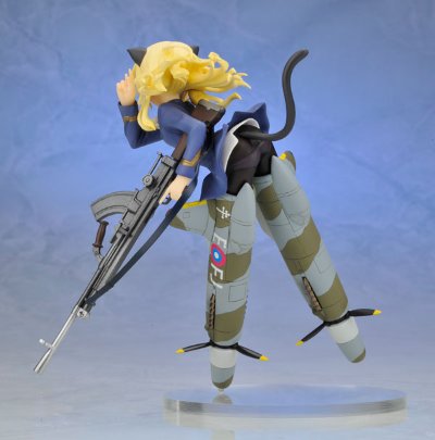 强袭魔女 ペリーヌ・クロステルマン 