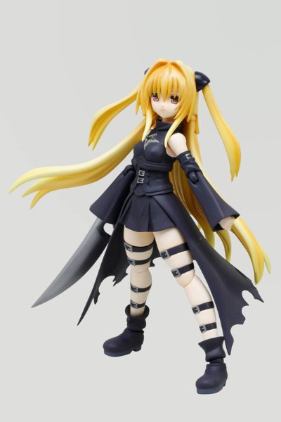 S.H.Figuarts  金色暗影
