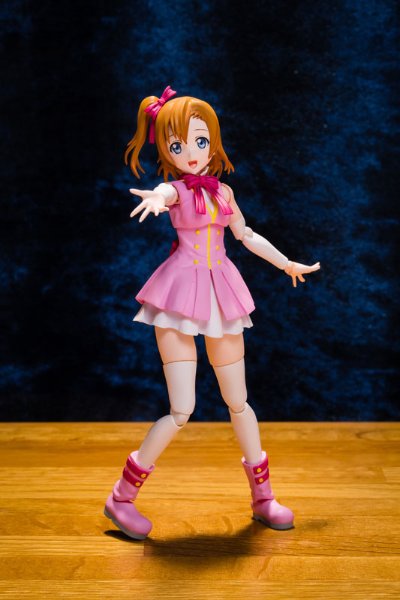 S.H.Figuarts 高坂穂乃果 『ラブライブ！』(初回封入特典：半泣き顔パーツ 付)