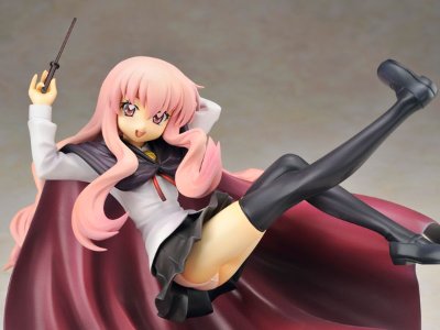 零之使魔 三美姬的轮舞 露易丝 制服