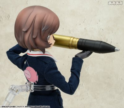 REAL ACTION HEROES No.690 RAH 少女与战车 秋山优花里