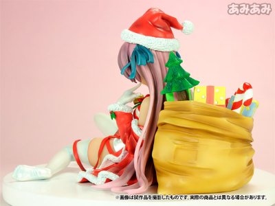 白色学校泳装圣诞装饰