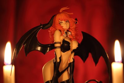 屈曲角の悪魔：ディアボルス・インクリナタス 