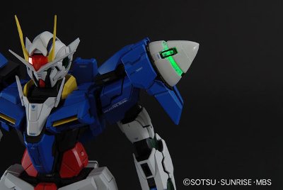 PG 1/60 机动战士高达00 -0000+GNR-010 00强化模组&GN-0000 00高达