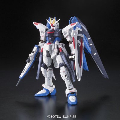 RG 1/144  自由高达