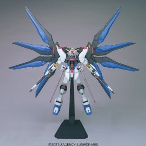 1/60 强袭自由高达 发光版