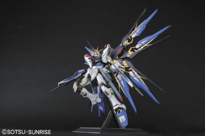 PG 机动战士高达SEED DESTINY  强袭自由高达