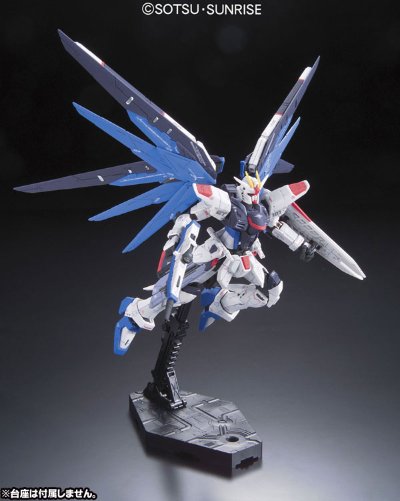 RG 1/144  自由高达