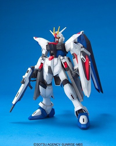 1/100 自由高达