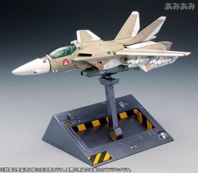 超时空要塞Macross 1/100 VF-1A バルキリー ファイター 一般机