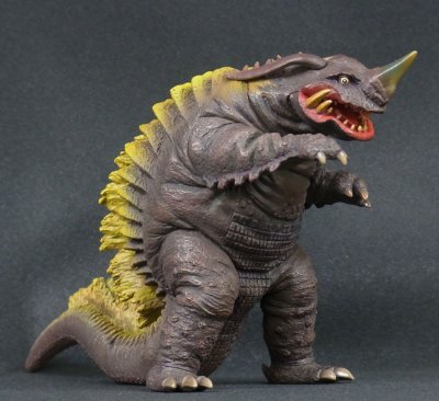怪獣ミュージアム 尼龙甲