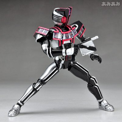 S.H.Figuarts 假面骑士：帝骑 假面骑士帝骑 完全形态