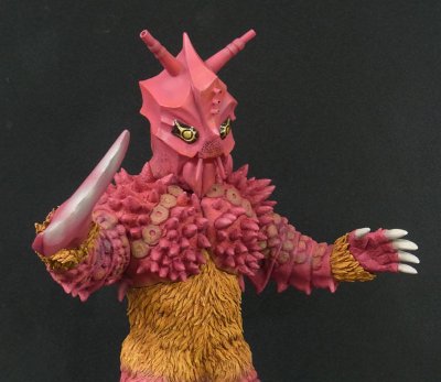 中文名称大怪兽系列巨大亚波人