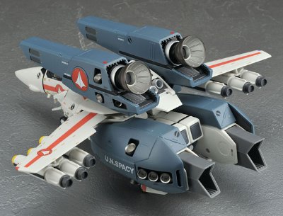 YAMATO超时空要塞系列 1/60 完全変形 VF-1J 一条辉 机 with スーパーパーツ