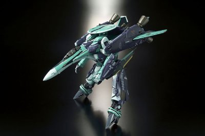 DX超合金 超时空要塞Ｆ RVF-25 Messiah Valkyrie（卢卡・安杰洛ーニ机）（旧版）