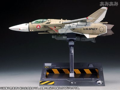 超时空要塞Macross 1/100 VF-1A バルキリー ファイター 一般机