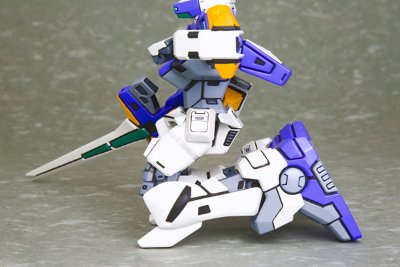 电脳戦机バーチャロン 1/100 MBV-04-G テムジン(Ver.1P) Plastic Kit