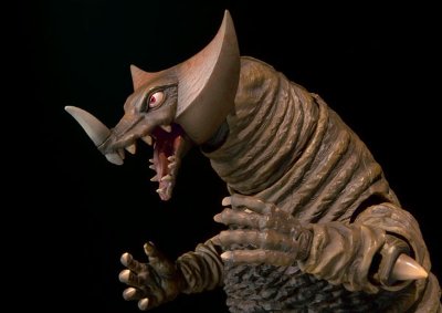 ULTRA-ACT 哥莫拉 『奥特曼』より