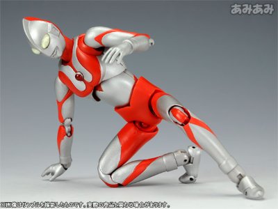 ULTRA-ACT 初代奥特曼 可动手办