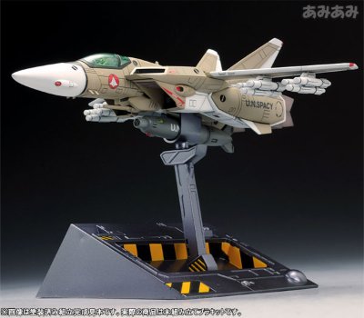 超时空要塞Macross 1/100 VF-1A バルキリー ファイター 一般机