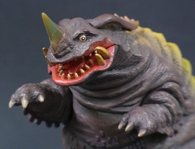 怪獣ミュージアム 尼龙甲