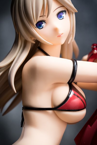 噬神者2 艾莉莎・伊莉妮琪娜・奥美拉 泳装版