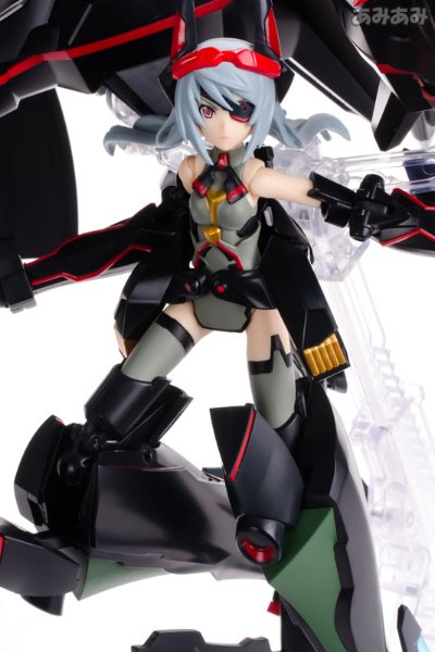 机娘计划 IS〈无限斯特托拉斯〉 黑雨 与 拉芙拉·布迪威伊 （プレミアムBandai限定）