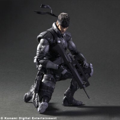 PlayArts改 メタルギアソリッド 索利德・斯内克 可动手办