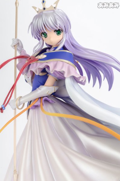 夜明前的琉璃色 菲娜・法姆・阿修莱特 皇家礼服版