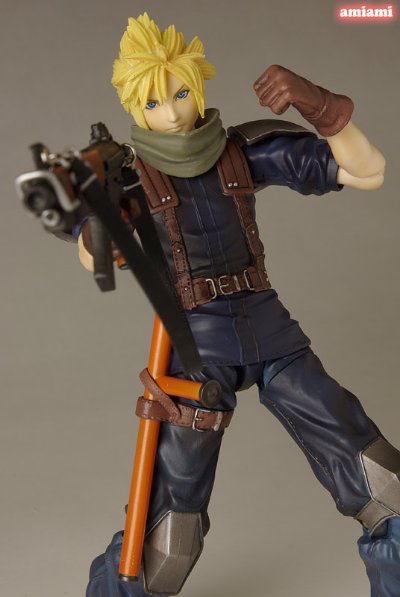 クライシス・コア - 最终幻想VII PlayArts 克劳德・史特莱夫