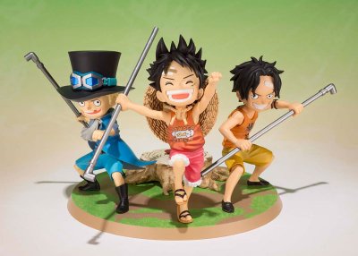 Figuarts ZERO 路飞・艾斯・萨波 -义兄弟的约定- 『海贼王』