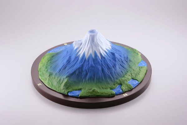 モリナガ・ヨウの立体図鉴『富士山』