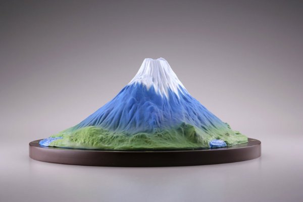 用超轻粘土做山地模型图片