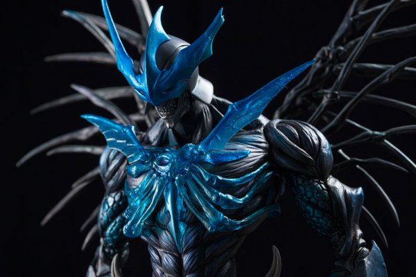 ULTIMATE MODELING COLLECTION FIGURE CHAOS WINGMAN -カオス・银翼超人-