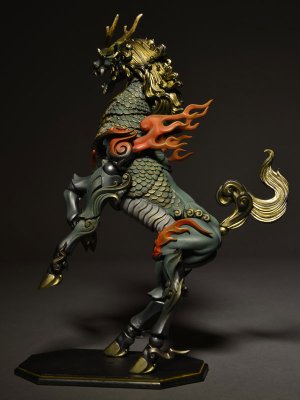 KT Project KT-002 竹谷隆之自在置物 麒麟 着彩版