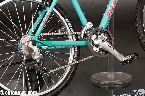 命运石之门 阿万音铃羽 与 山地自行车