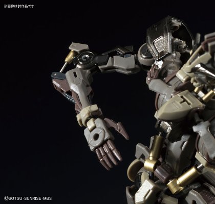 高达 铁血的奥尔芬斯 1/100 ASW-G-08 巴巴托斯高达 第四形态