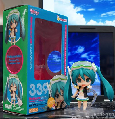 粘土人 #339b  初音未来 2013泳装便利店版