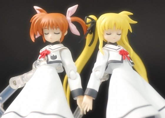 figma #SP-7 魔法少女奈叶 エース&魔法少女奈叶 A's PORTABLE - THE BATTLE OF ACES - 高町 なのは|尤诺・斯克莱亚 School Uniform 