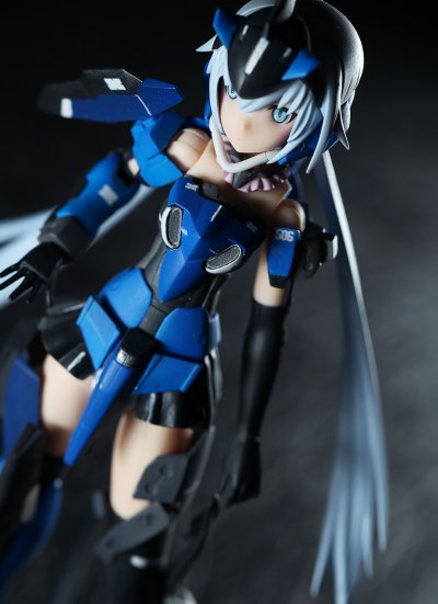 机甲少女 短剑