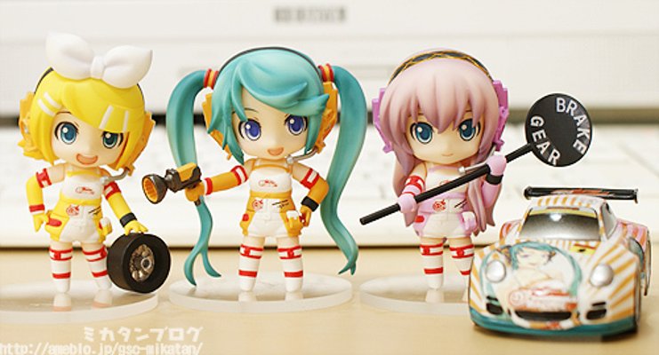 迷你黏土人 GOOD SMILE Racing&VOCALOID 初音未来 RQ 2 Ver. 